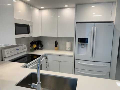 185 SE 14th Ter, Miami, FL 33131