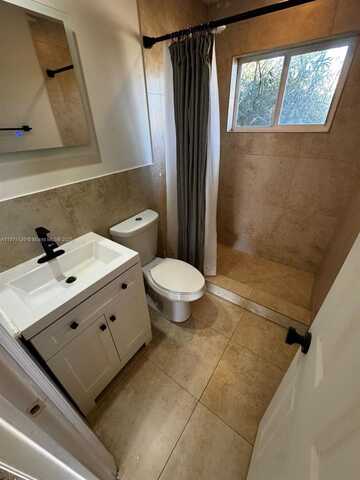2125 NE 14th Ave, Wilton Manors, FL 33305