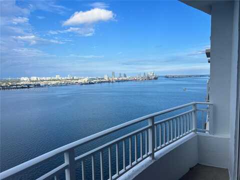 770 Claughton Island Dr, Miami, FL 33131