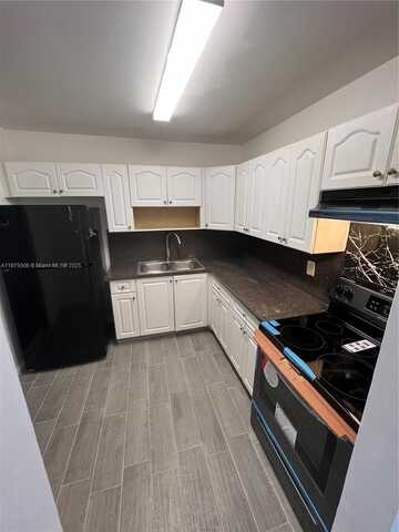 15221 NE 6th Ave, Miami, FL 33162