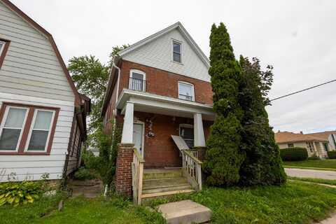 729 Montana Ave, South Milwaukee, WI 53172