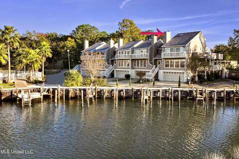 717 Bienville Boulevard, Ocean Springs, MS 39564