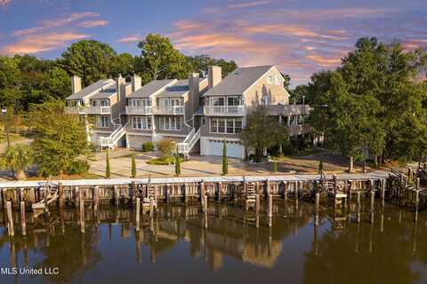 717 Bienville Boulevard, Ocean Springs, MS 39564