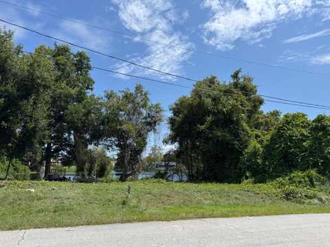 1381 ABAGAIL DRIVE, DELTONA, FL 32725