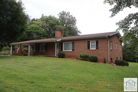 750 Woodland Dr, Stuart, VA 24171