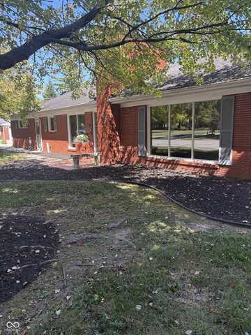 1921 Washington Street, Columbus, IN 47201