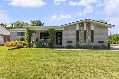 37943 Santa Barbara, Clinton Township, MI 48036