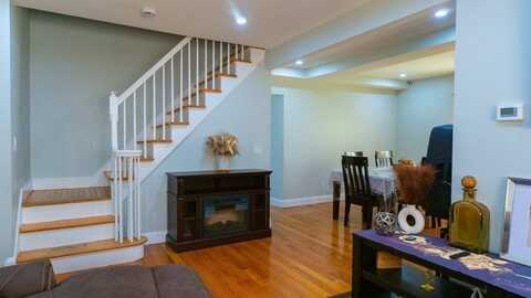 36 Jackson Ave, Fitchburg, MA 01420