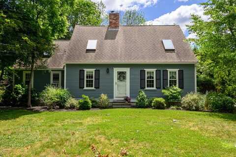 192 Taylor St, Pembroke, MA 02359
