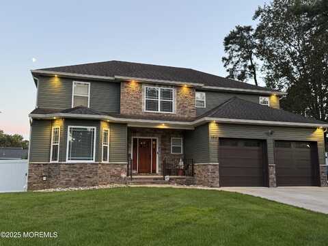 1816 7th Avenue, Toms River, NJ 08757