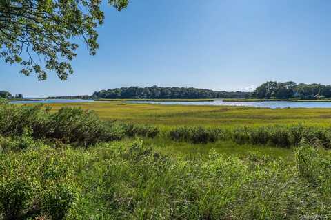 590 Haywaters Drive, Cutchogue, NY 11935