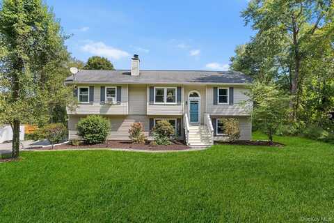 26 Hickman Drive, Hopewell Junction, NY 12533