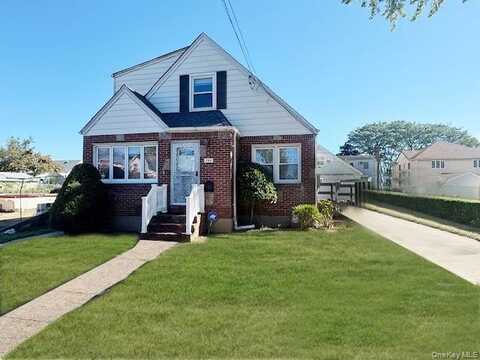 944 Cherry Lane, Floral Park, NY 11001