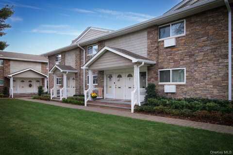 41 Ralph Avenue, Babylon, NY 11704