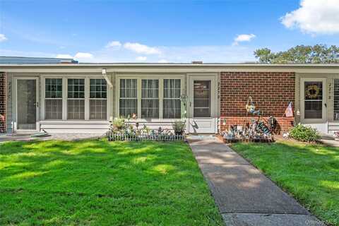 227 Blackpool Court, Ridge, NY 11961