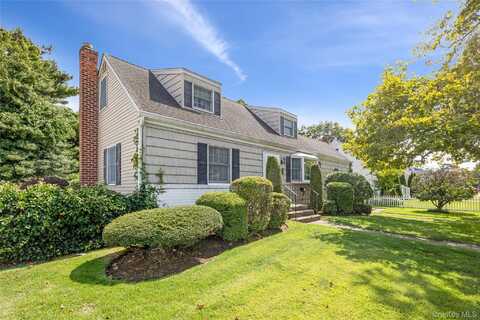 14 Mill Road, Farmingdale, NY 11735
