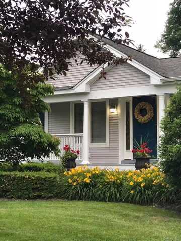 5 Searington Drive, Syosset, NY 11791