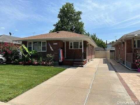 25208 82nd Avenue, Bellerose, NY 11426
