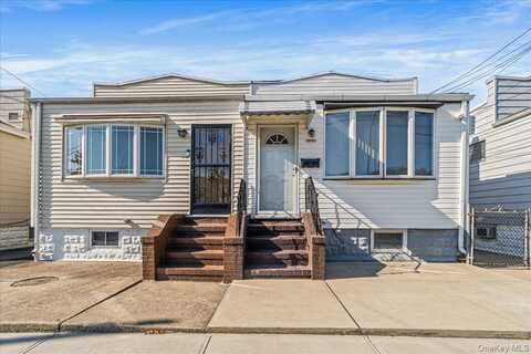 6467 58th Road, Maspeth, NY 11378