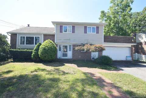 104 Woods Road, North Babylon, NY 11703