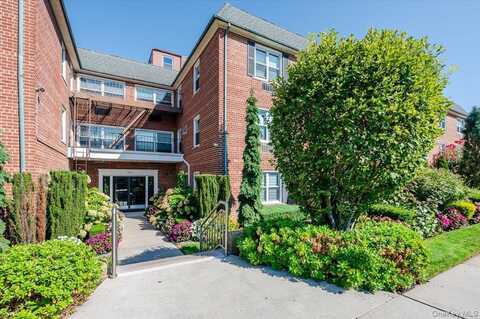 111 S Centre Avenue, Rockville Centre, NY 11570