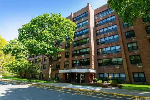 75-36 Bell Blvd, Bayside, NY 11364