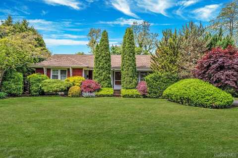 891 Pondview Road, Riverhead, NY 11901