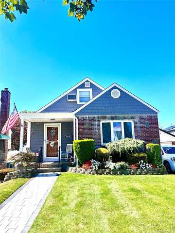 86-14 251st Street, Bellerose, NY 11426