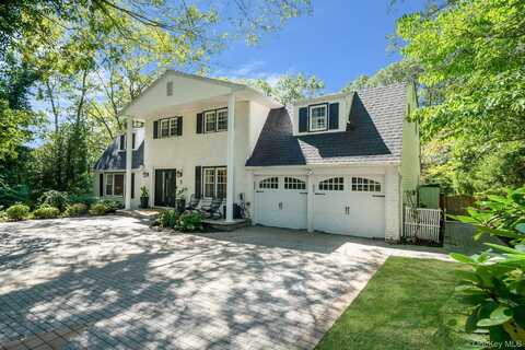 8 Leroy Court, Commack, NY 11725