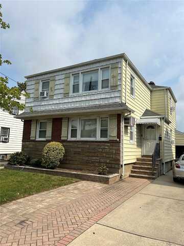 17 Hazel Place, Lynbrook, NY 11563