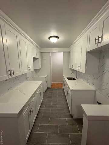 6485 Broadway, Bronx, NY 10471