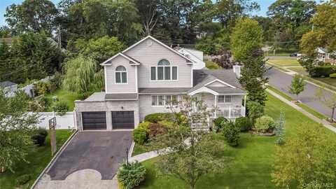 2 Hamilton Street, Farmingdale, NY 11735