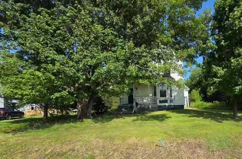 23 Prospect Street, Dexter, ME 04930