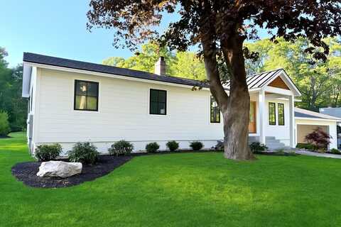 505 Mitchell Road, Cape Elizabeth, ME 04107