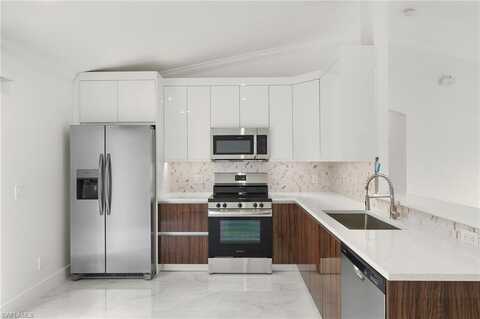 3821 10th, NAPLES, FL 34120