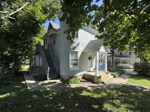 137 E Washington Street, West Chicago, IL 60185
