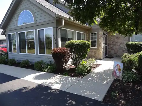 2007 Olmstead Drive, Woodstock, IL 60098