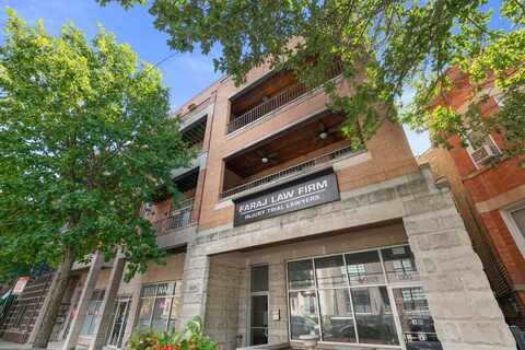 1935 W Belmont Avenue, Chicago, IL 60657