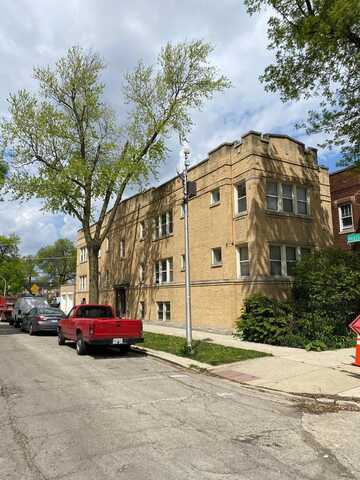3636 W Iowa Street, Chicago, IL 60651