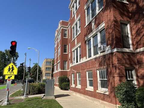 402 S Lombard Avenue, Oak Park, IL 60302