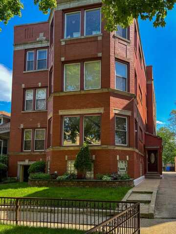 2043 E 72nd Place, Chicago, IL 60649