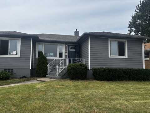 650 Greenbay Avenue E, Calumet City, IL 60409