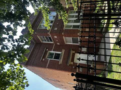 4825 N Karlov Avenue, Chicago, IL 60630