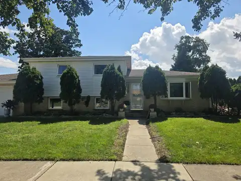 1529 E Lincoln Avenue, Des Plaines, IL 60018