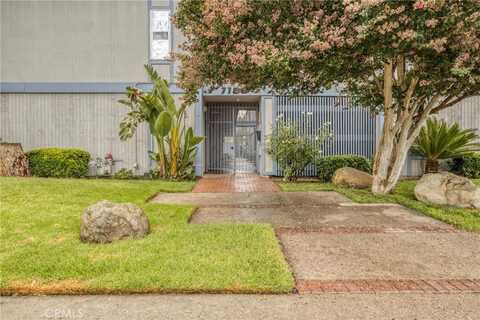 7100 Woodman Avenue, Van Nuys, CA 91405
