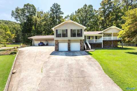 101 Maple Lane, Rainbow City, AL 35906