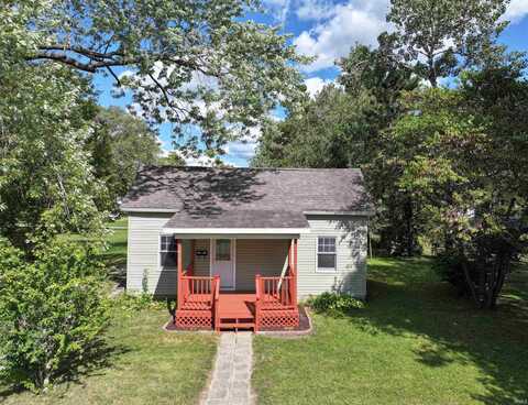 415 S Franklin Street, Winamac, IN 46996