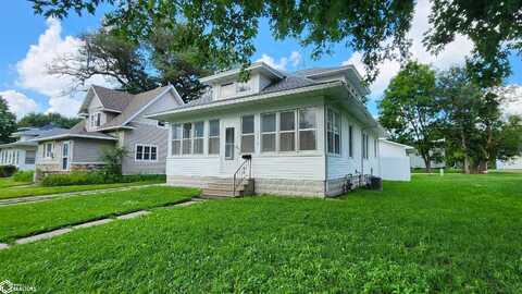 318 E Walnut Street, Manly, IA 50456
