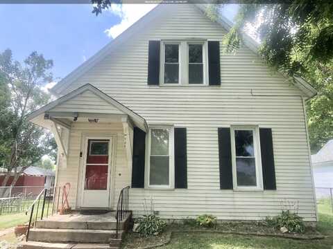 1913 S 15th Street, Burlington, IA 52601