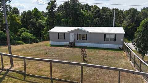 1075 Old Oxford Rd, Waterford, MS 38685